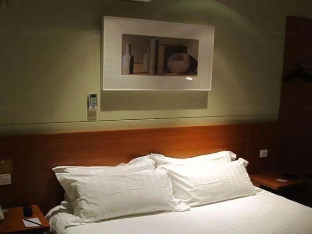 Bed in Jinjiang Inn Style Shenyang The Palace Huaiyuan Gate