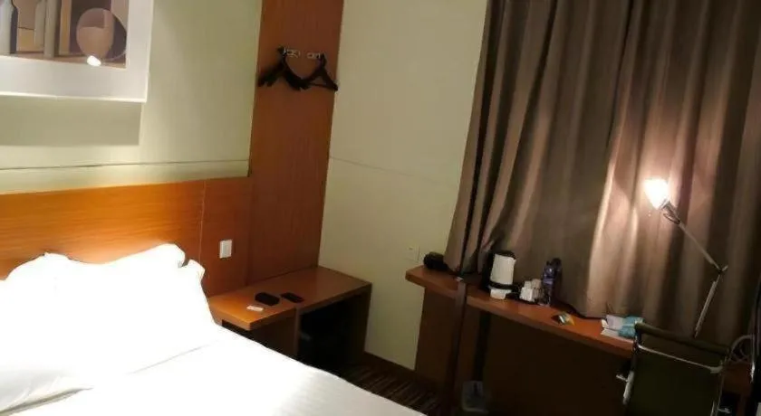 Bed in Jinjiang Inn Style Shenyang The Palace Huaiyuan Gate