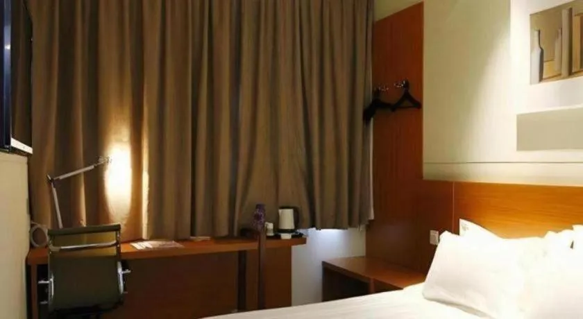 Bed in Jinjiang Inn Style Shenyang The Palace Huaiyuan Gate