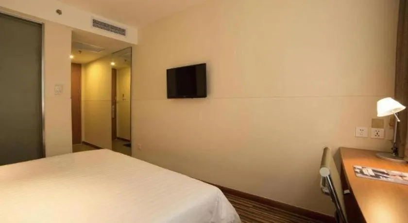 Bed in Jinjiang Inn Style Shenyang The Palace Huaiyuan Gate