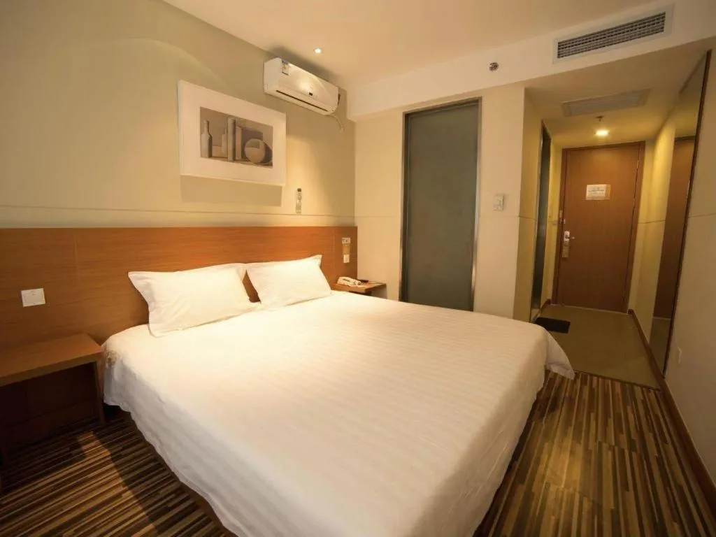 Bed in Jinjiang Inn Style Shenyang The Palace Huaiyuan Gate