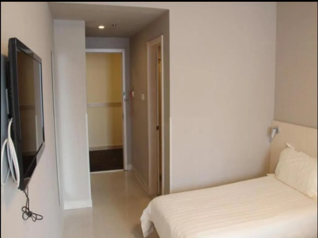 Bed in Jinjiang Inn Nanjing Xinjiekou