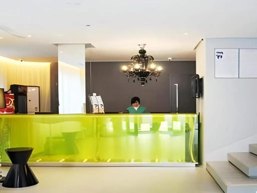 Jinjiang Inn Cixi Intime City Shanglinfang Pedestrian Street