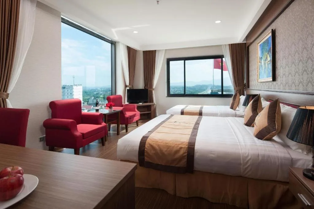 Bed in Royal Palace Hotel