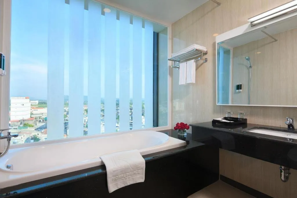 Bed in Royal Palace Hotel