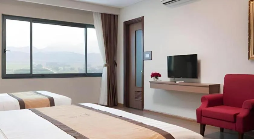 Bed in Royal Palace Hotel