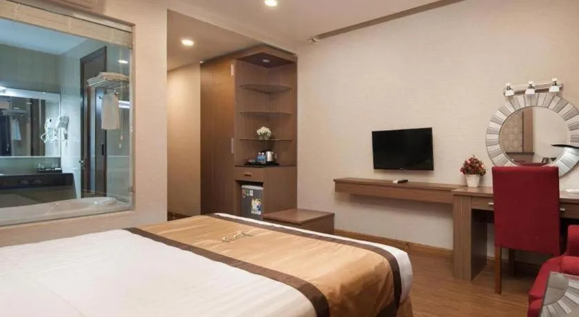 Bed in Royal Palace Hotel