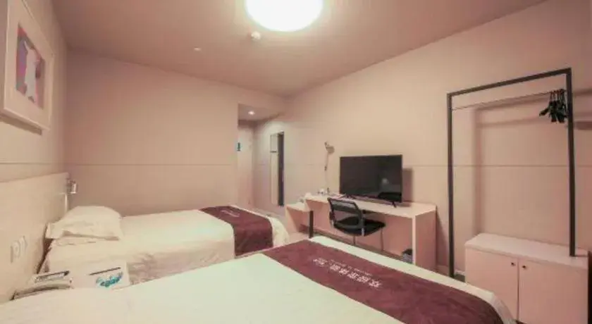 Bed in JinJiang Inn Datong Pingchengqiao Bed in JinJiang Inn Datong Pingchengqiao