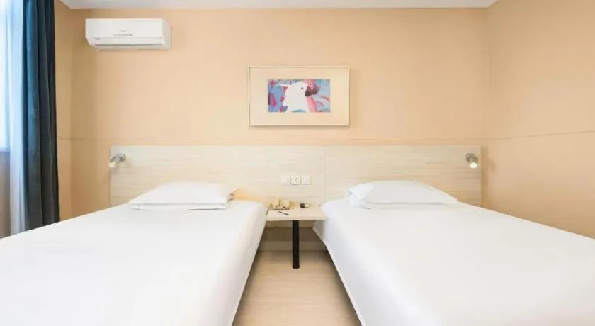 Bed in JinJiang Inn Datong Pingchengqiao