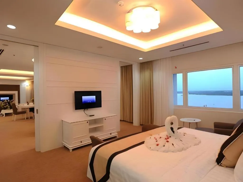 Bed in Mekong My Tho Hotel