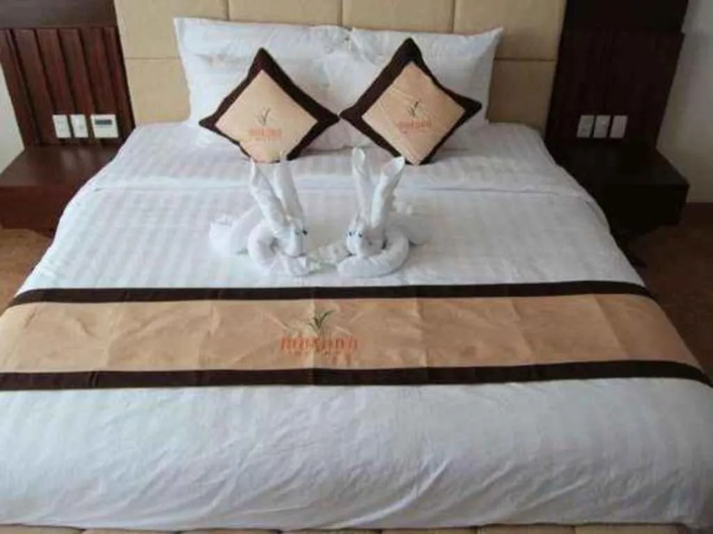 Bed in Mekong My Tho Hotel