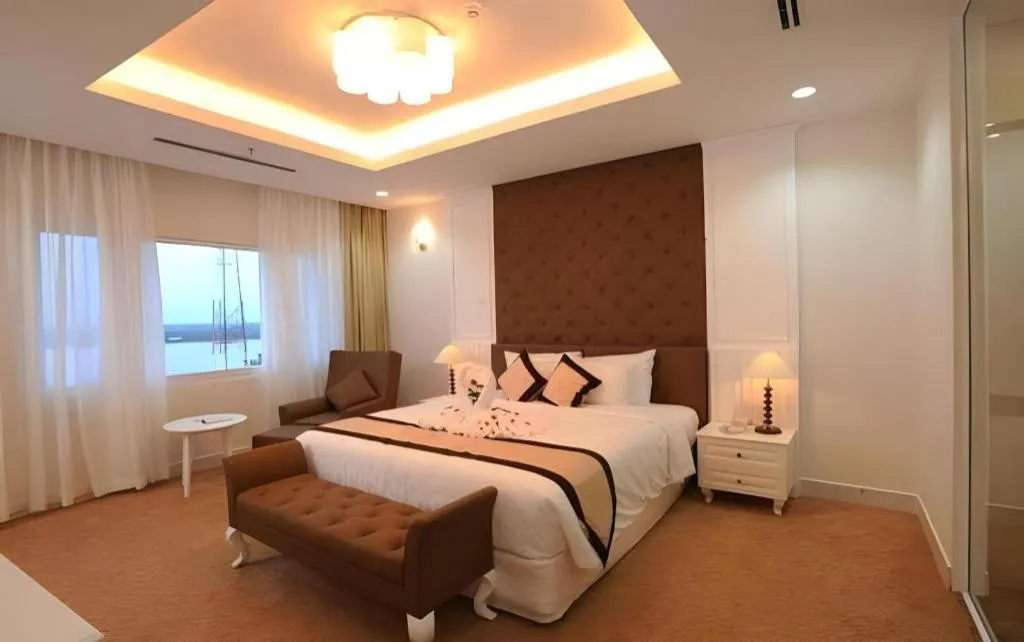 Bed in Mekong My Tho Hotel