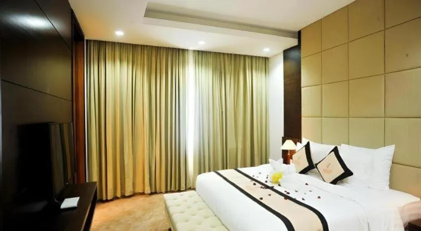 Bed in Mekong My Tho Hotel