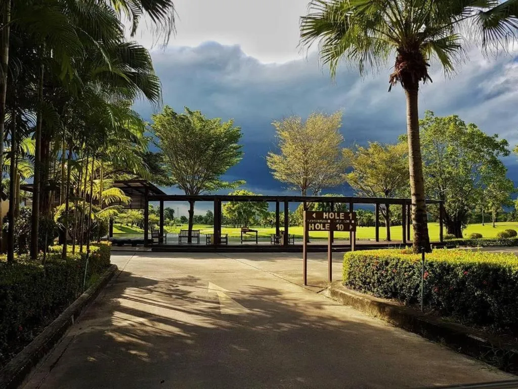 Suwan Golf & Country Club