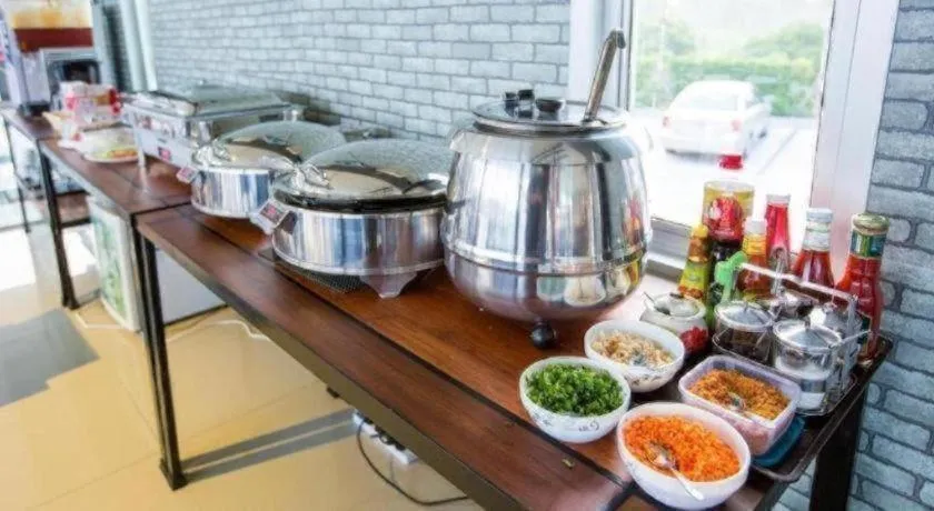 Prew Lom Chom Nam Resort