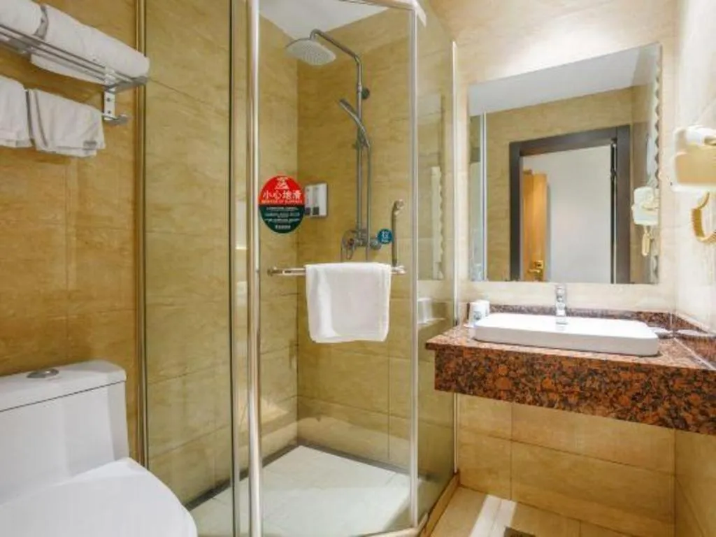 GreenTree Inn Shanghai Hongqiao Hub Convention Center Jinghua Road Shell Hotel