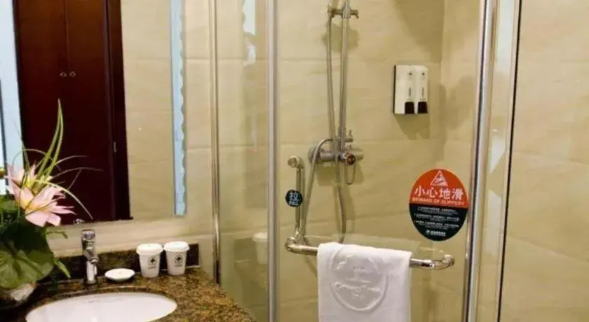 GreenTree Inn Shanghai Hongqiao Hub Convention Center Jinghua Road Shell Hotel GreenTree Inn Shanghai Hongqiao Hub Convention Center Jinghua Road Shell Hotel