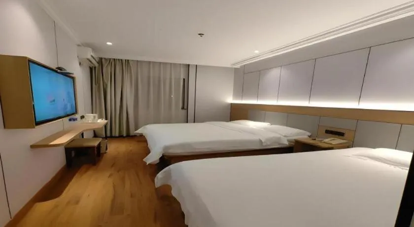 Bed in GreenTree Inn Shanghai Hongqiao Hub Convention Center Jinghua Road Shell Hotel