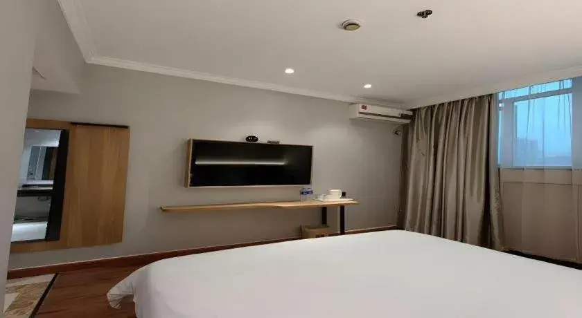 Bed in GreenTree Inn Shanghai Hongqiao Hub Convention Center Jinghua Road Shell Hotel Bed in GreenTree Inn Shanghai Hongqiao Hub Convention Center Jinghua Road Shell Hotel