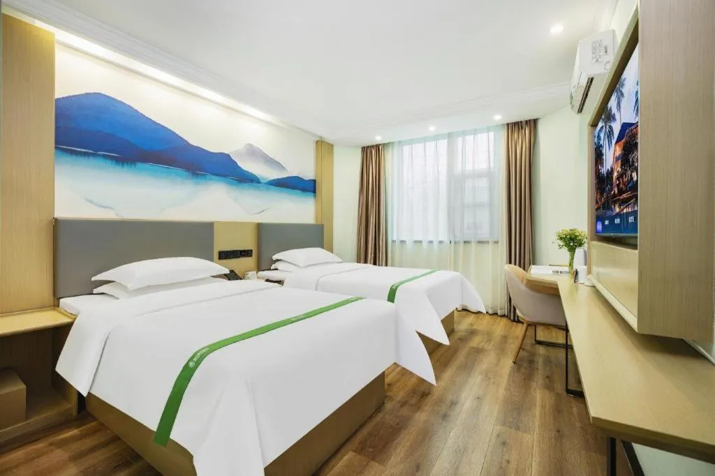Bed in GreenTree Inn Puyang Ruifengyuan Business Hotel
