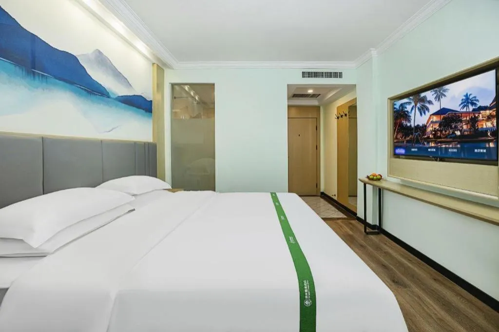 Bed in GreenTree Inn Puyang Ruifengyuan Business Hotel