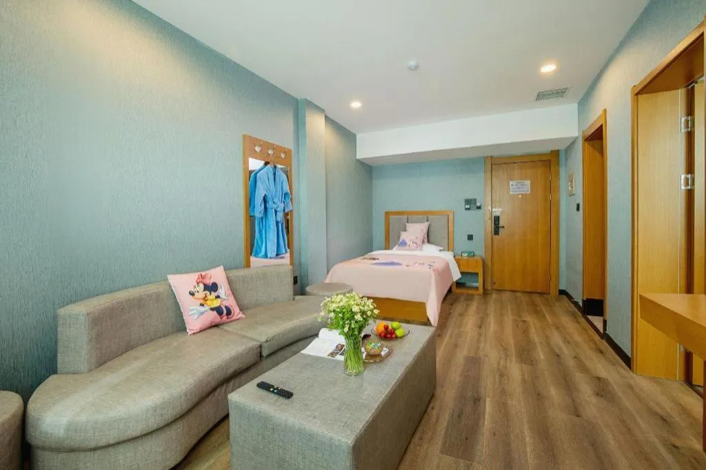 Bed in GreenTree Inn Puyang Ruifengyuan Business Hotel