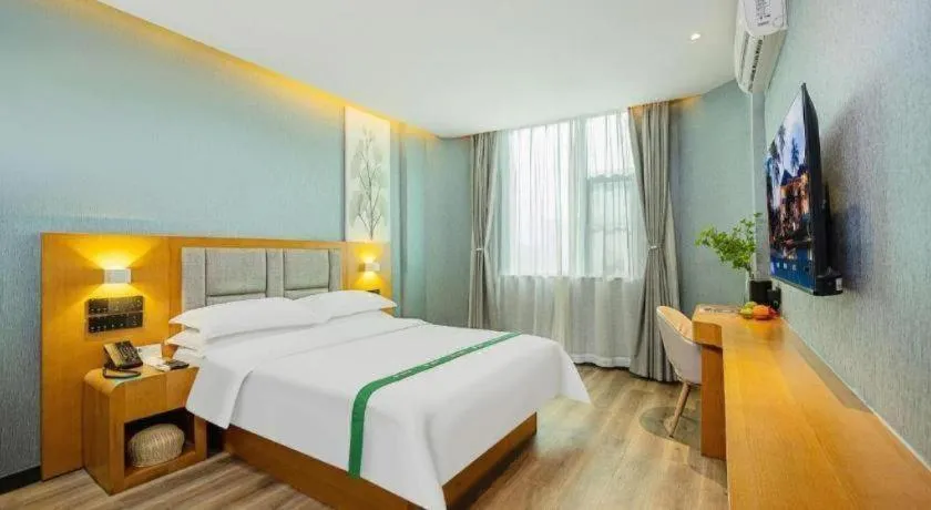 Bed in GreenTree Inn Puyang Ruifengyuan Business Hotel