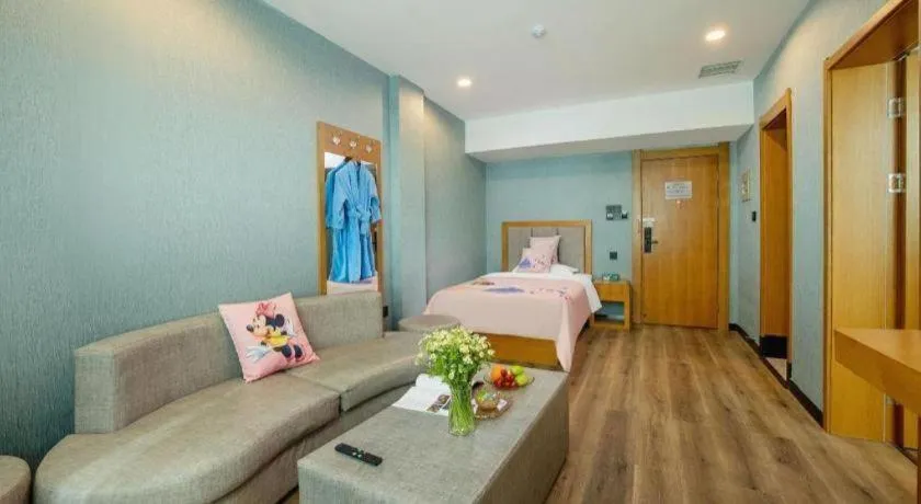 Bed in GreenTree Inn Puyang Ruifengyuan Business Hotel