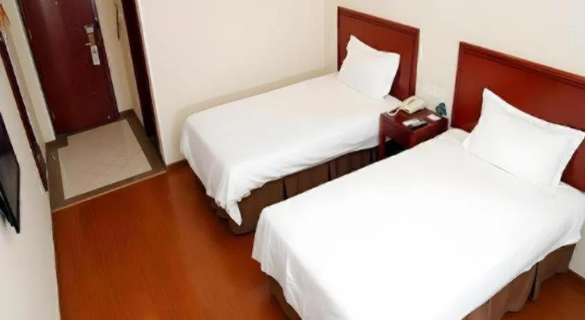 Bed in GreenTree Inn Beijing East Yizhuang District Second Kechuang Street Express Hotel