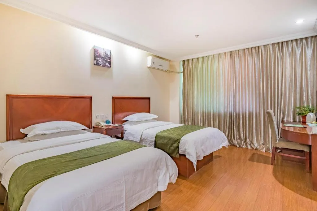 Bed in GreenTree Inn Beijing East Yizhuang District Second Kechuang Street Express Hotel