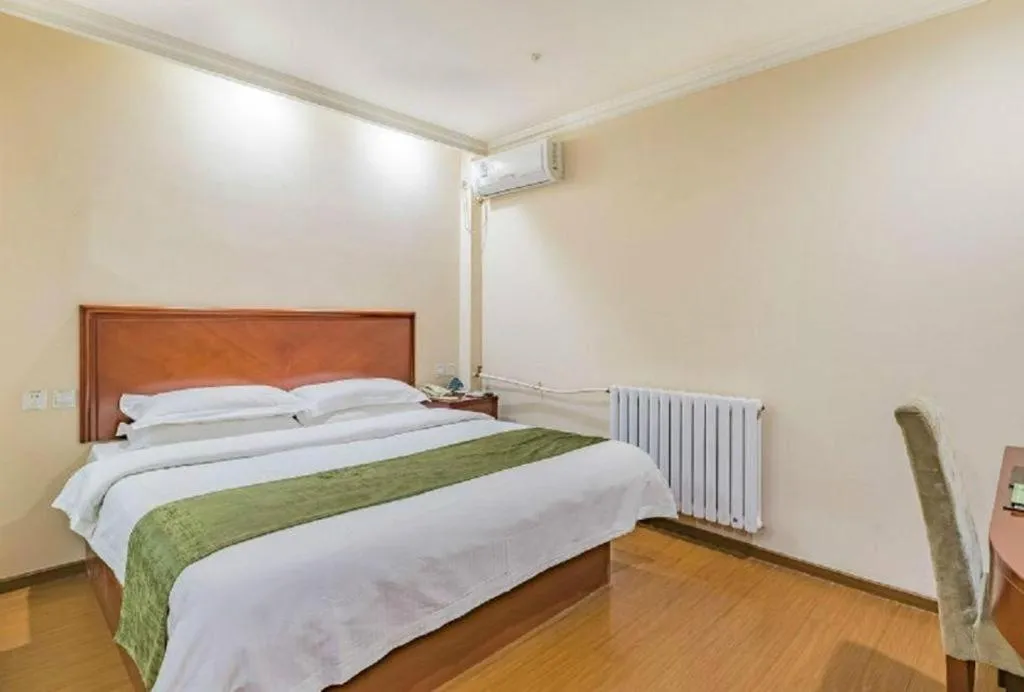 Bed in GreenTree Inn Beijing East Yizhuang District Second Kechuang Street Express Hotel