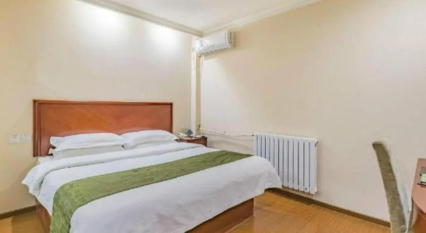 Bed in GreenTree Inn Beijing East Yizhuang District Second Kechuang Street Express Hotel
