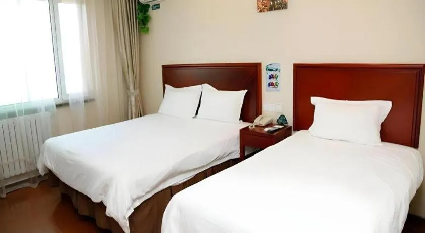 Bed in GreenTree Inn Beijing East Yizhuang District Second Kechuang Street Express Hotel