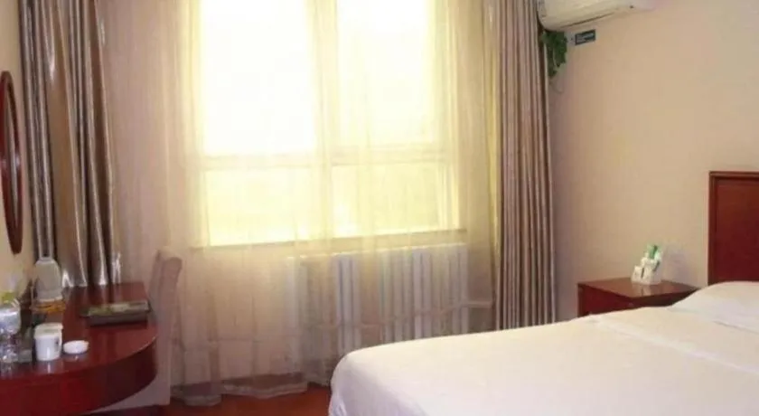 Bed in GreenTree Inn Beijing East Yizhuang District Second Kechuang Street Express Hotel