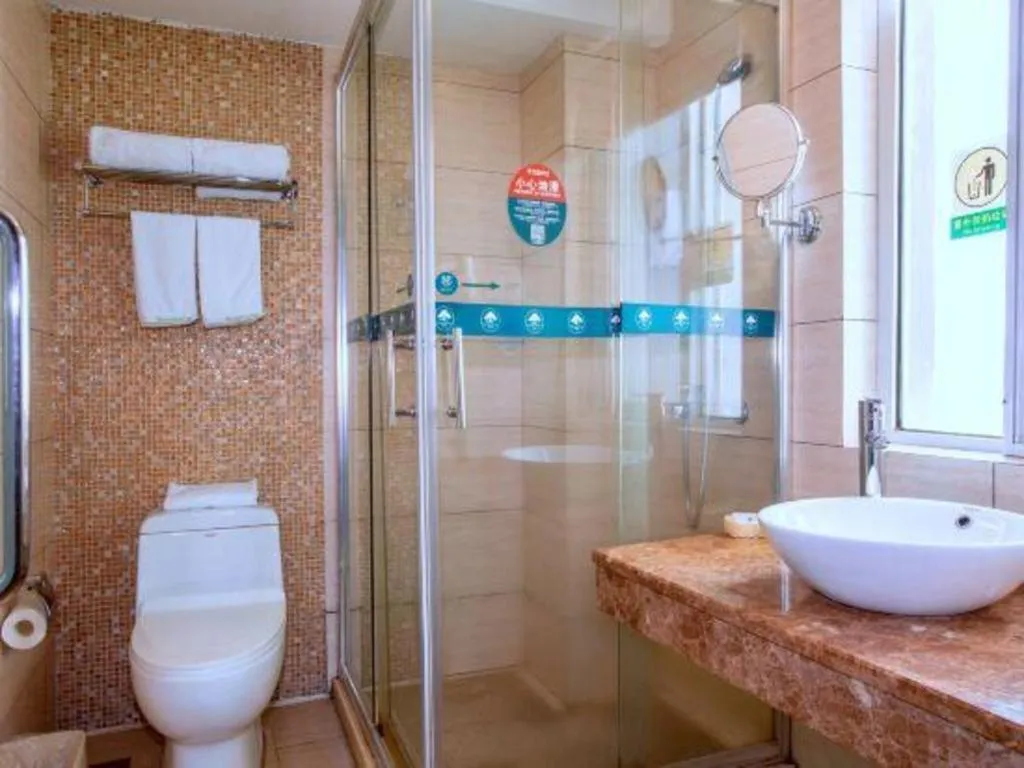 GreenTree Inn Huzhou South Street Chaoyin Bridge Business Hotel