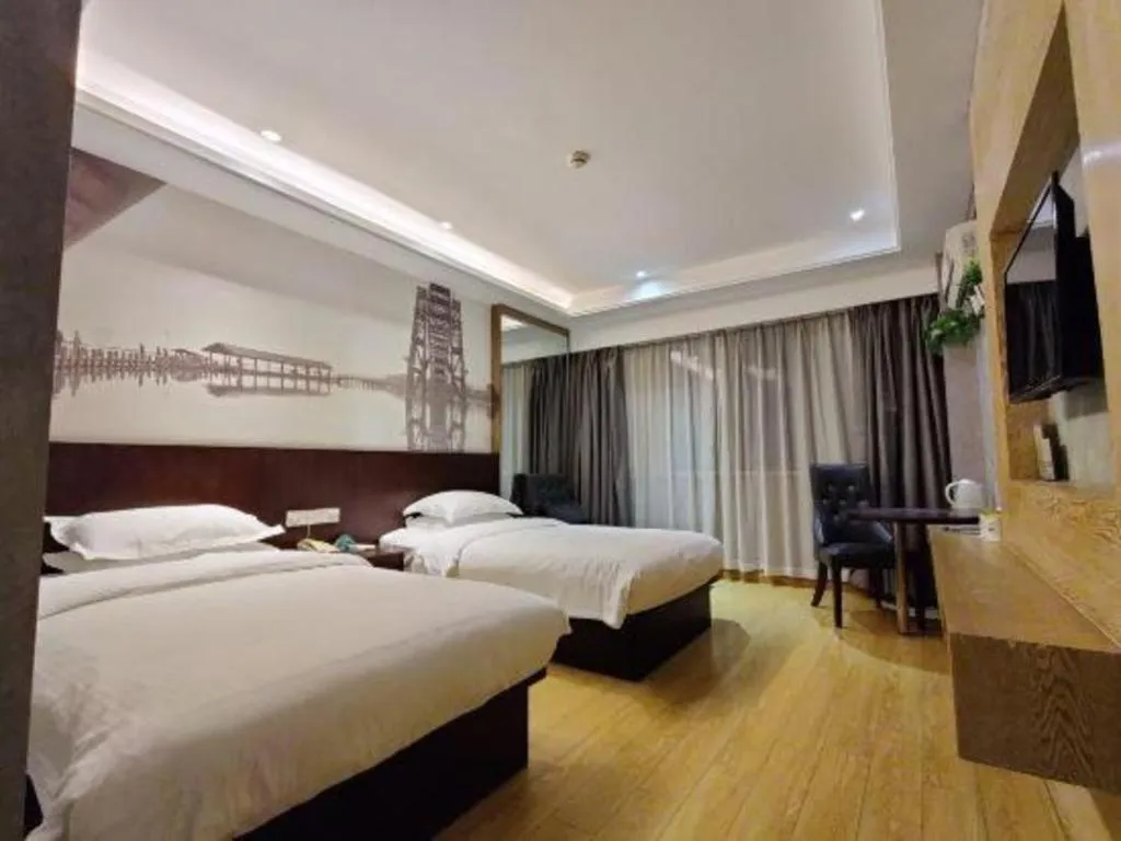 Bed in GreenTree Inn Huzhou South Street Chaoyin Bridge Business Hotel