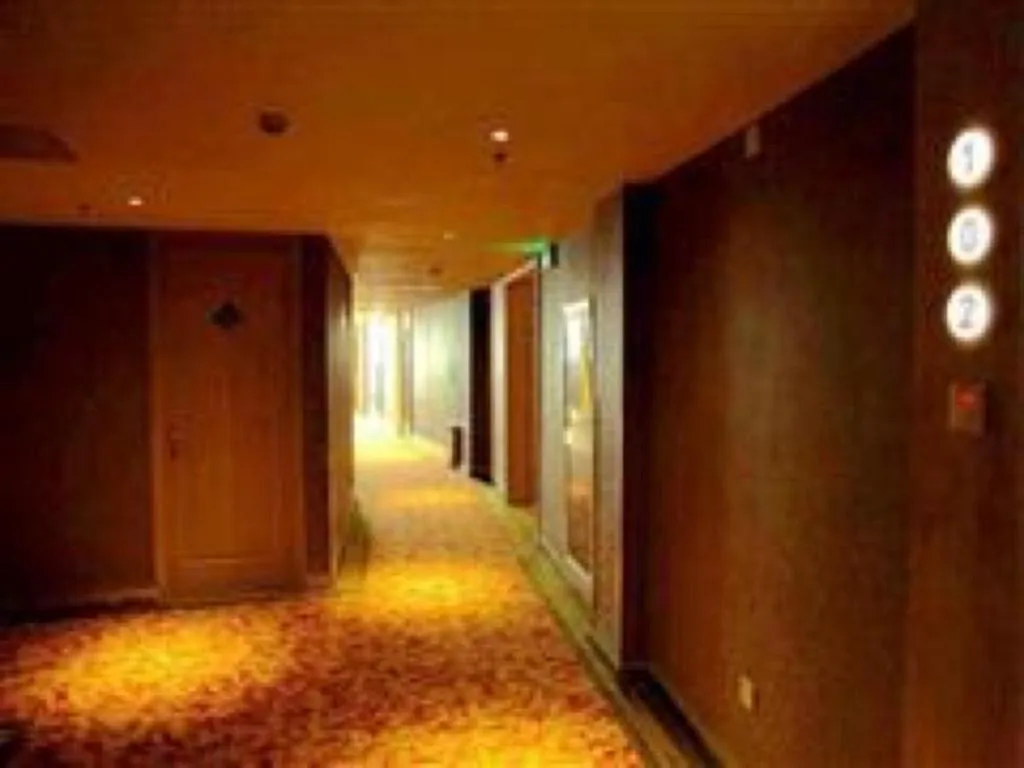 GreenTree Inn Huzhou South Street Chaoyin Bridge Business Hotel