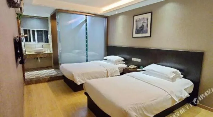 Bed in GreenTree Inn Huzhou South Street Chaoyin Bridge Business Hotel