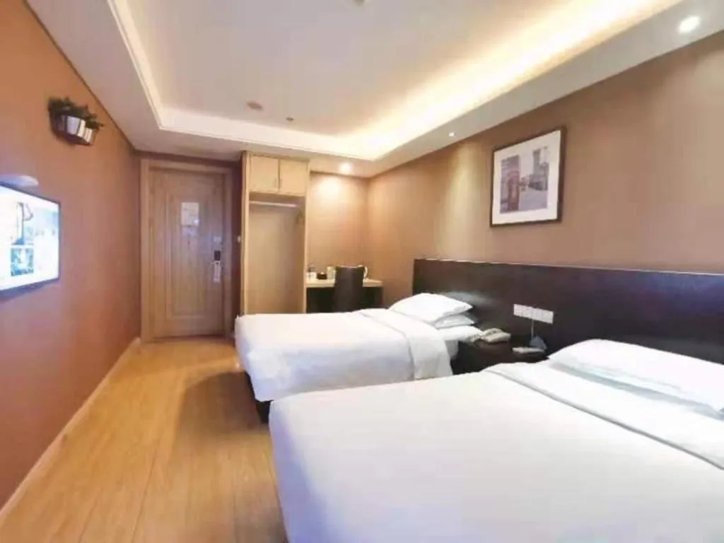 Bed in GreenTree Inn Huzhou South Street Chaoyin Bridge Business Hotel