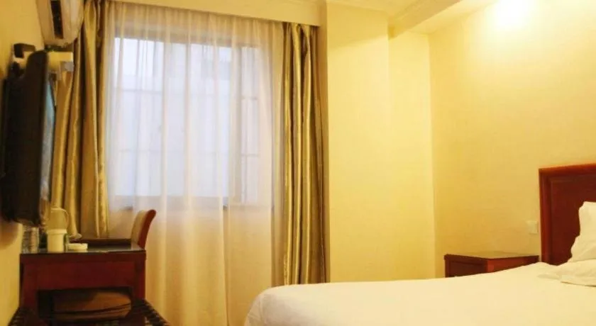 Bed in GreenTree Inn Jiangsu Suzhou Shi Road North Tongjing Road Subway Station Express Hotel