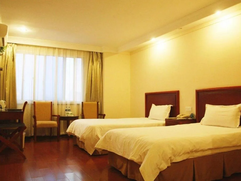 Bed in GreenTree Inn Jiangsu Suzhou Shi Road North Tongjing Road Subway Station Express Hotel