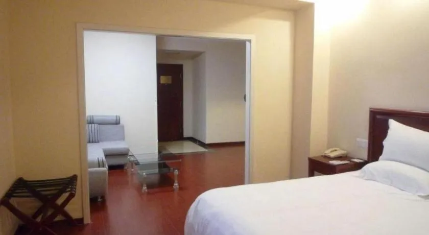 Bed in GreenTree Inn Jiangsu Suzhou Shi Road North Tongjing Road Subway Station Express Hotel