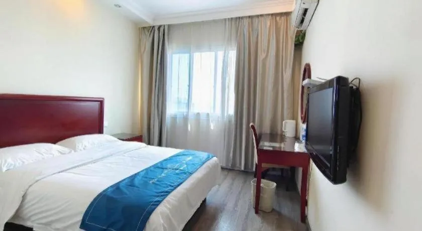 Bed in GreenTree Inn Jiangsu Suzhou Shi Road North Tongjing Road Subway Station Express Hotel