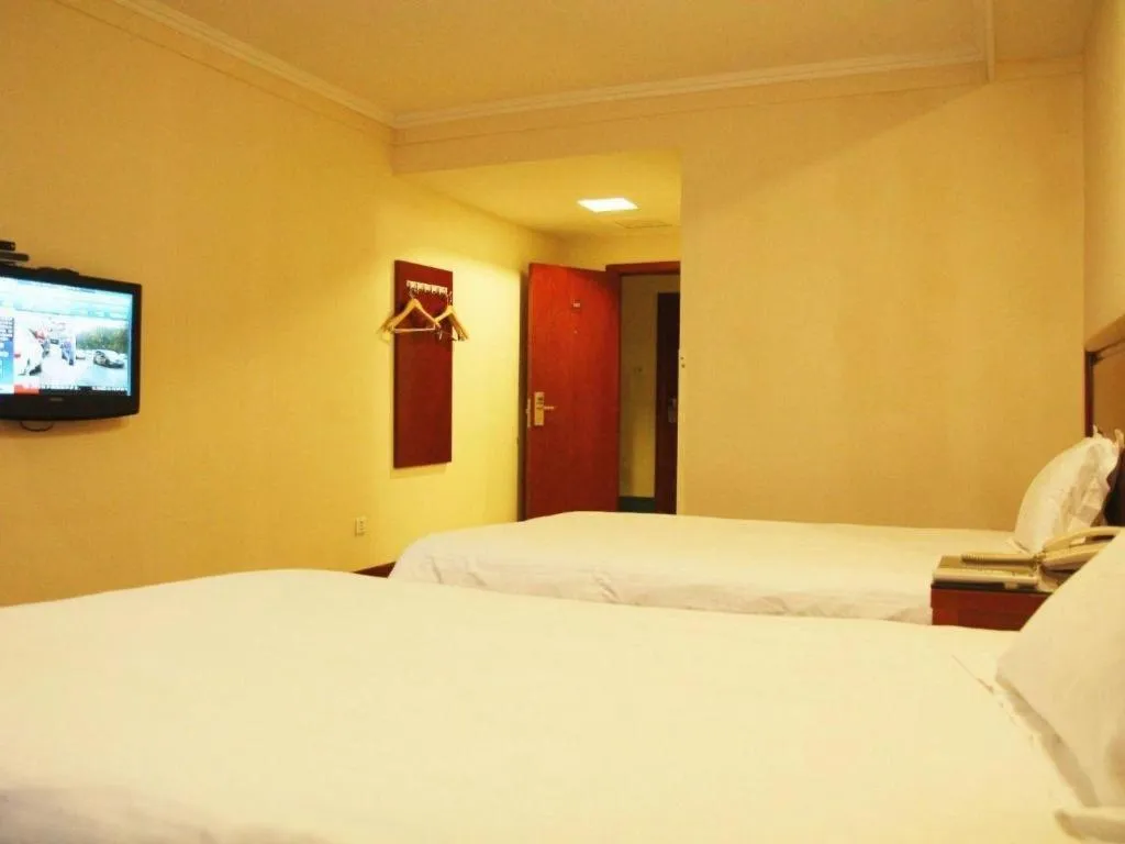Bed in GreenTree Inn Jiangsu Suzhou Shi Road North Tongjing Road Subway Station Express Hotel