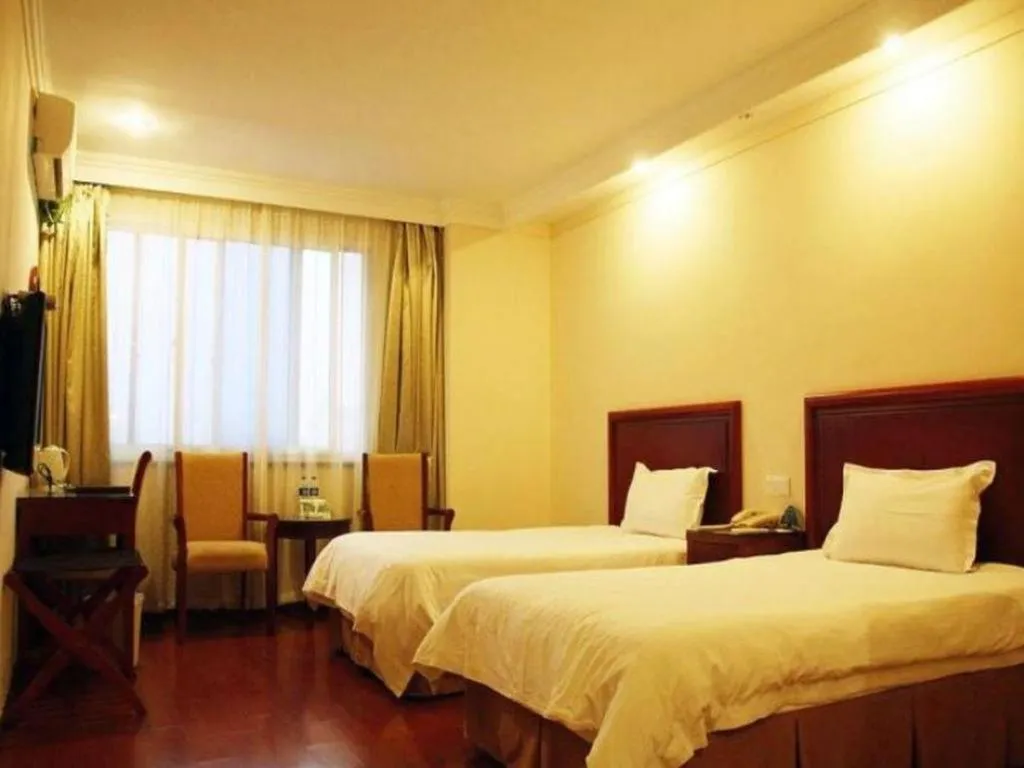 Bed in GreenTree Inn Jiangsu Suzhou Shi Road North Tongjing Road Subway Station Express Hotel