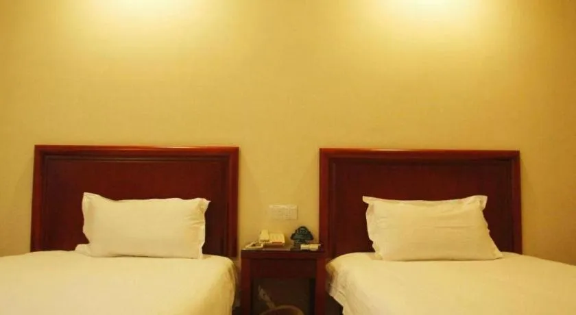 Bed in GreenTree Inn Jiangsu Suzhou Shi Road North Tongjing Road Subway Station Express Hotel