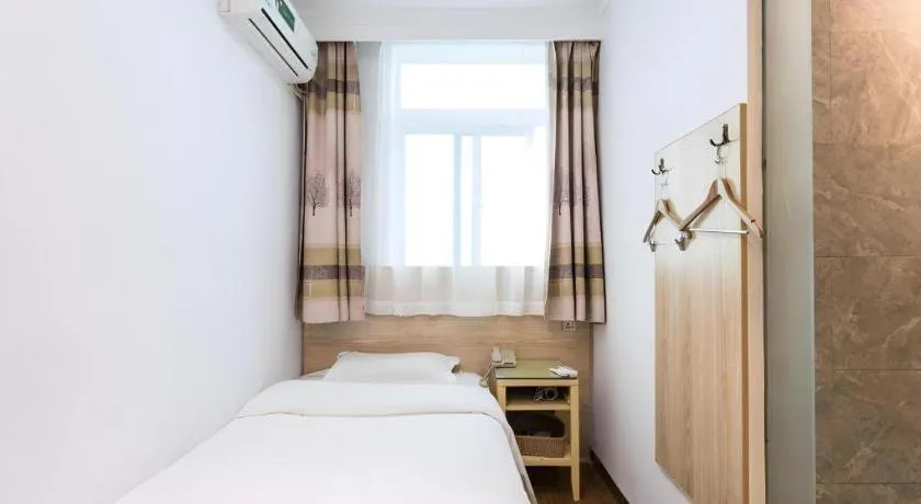 Bed in GreenTree Inn Suzhou Guanqian Street Yinguo Lane Business Hotel