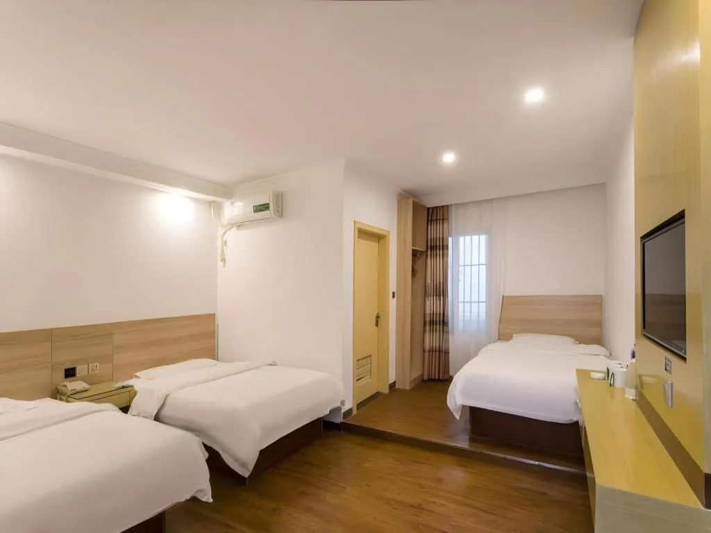 Bed in GreenTree Inn Suzhou Guanqian Street Yinguo Lane Business Hotel
