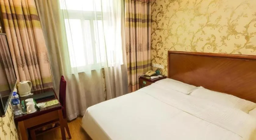 Bed in GreenTree Inn Suzhou Guanqian Street Yinguo Lane Business Hotel