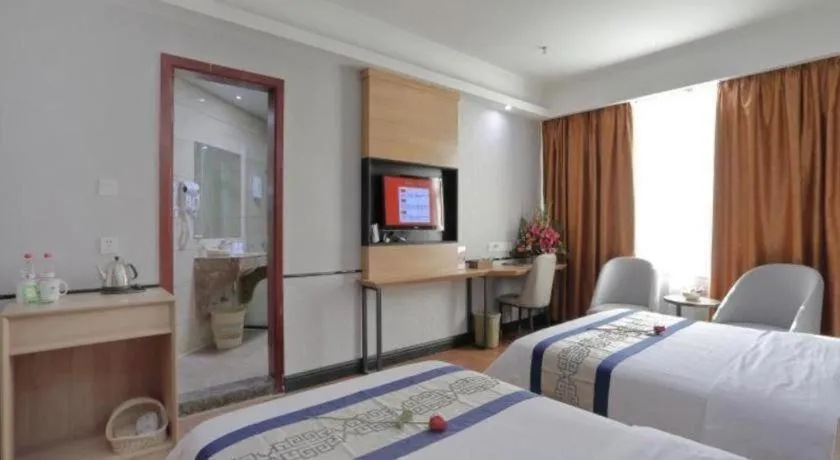 Bed in GreenTree Inn Jieyang North Linjiang Road Express Hotel